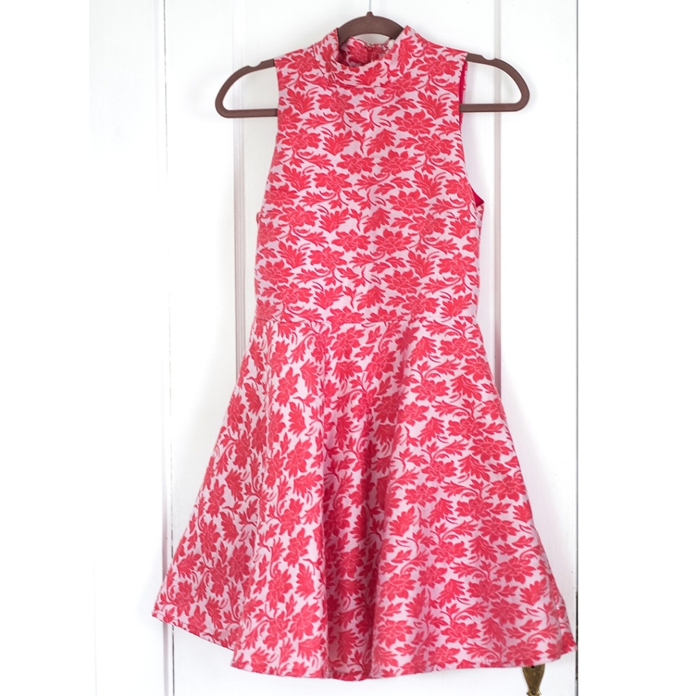 Glamorous A-line Floral Brocade Dress in Small